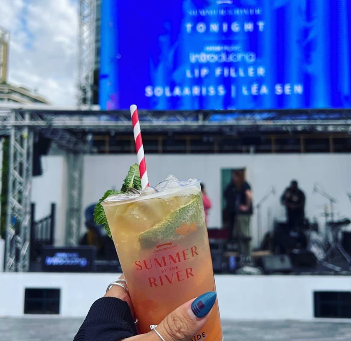 A high-definition full-wrap printed festival cup